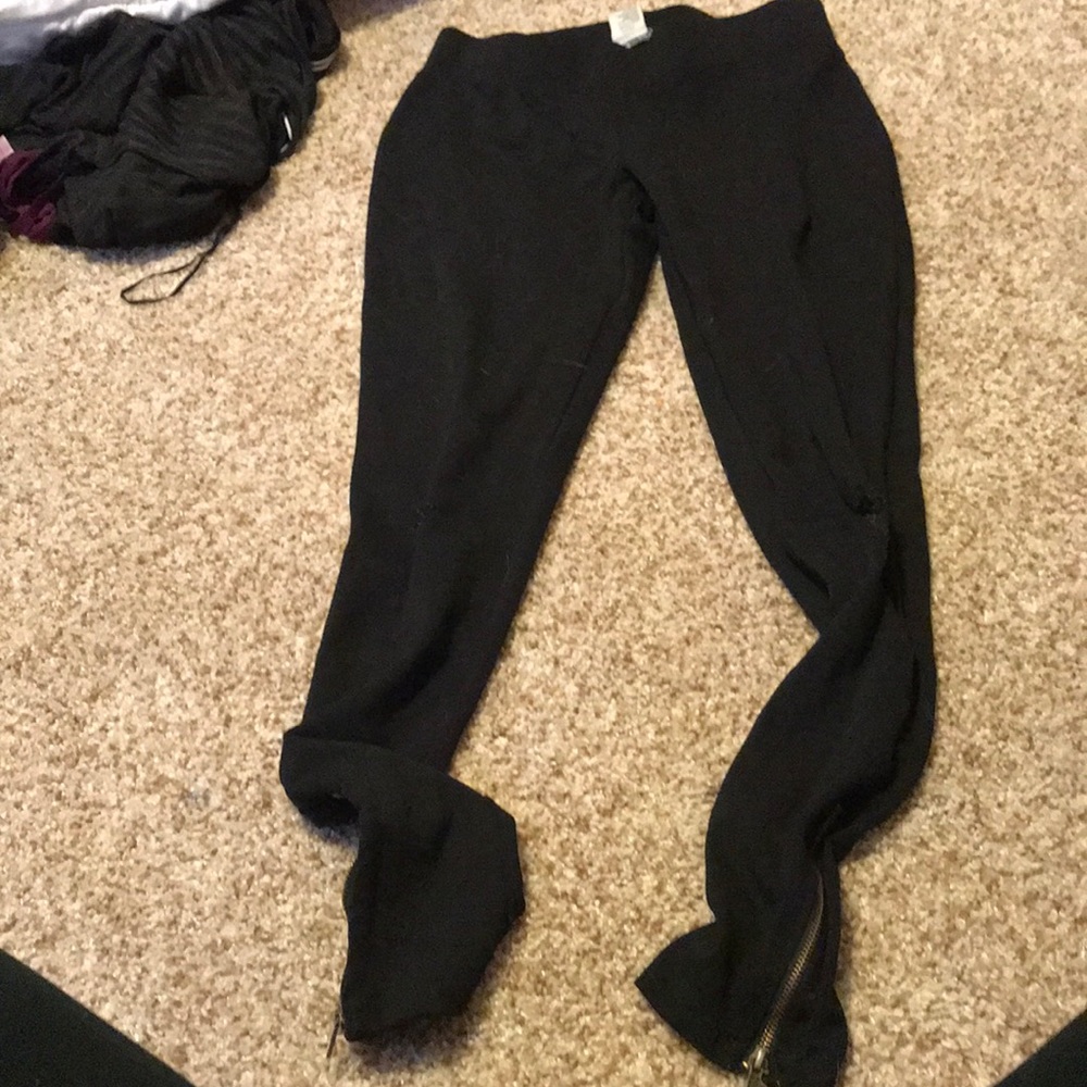 black leggings